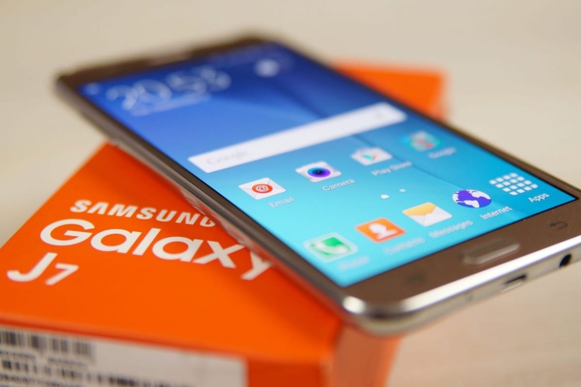 Samsung Galaxy J7