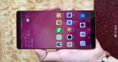 Huawei ridicolizza il Face ID di Apple iPhone X e Samsung Huawei ridicolizza il Face ID di Apple iPhone X e Samsung