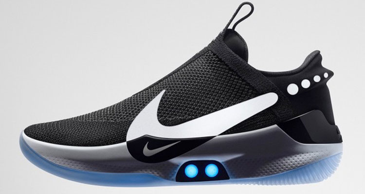 scarpe che si allacciano da sole nike amazon