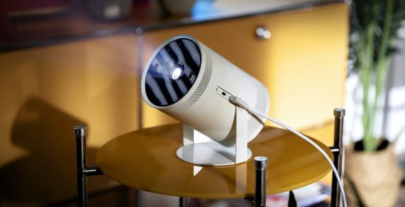 samsung the freestyle