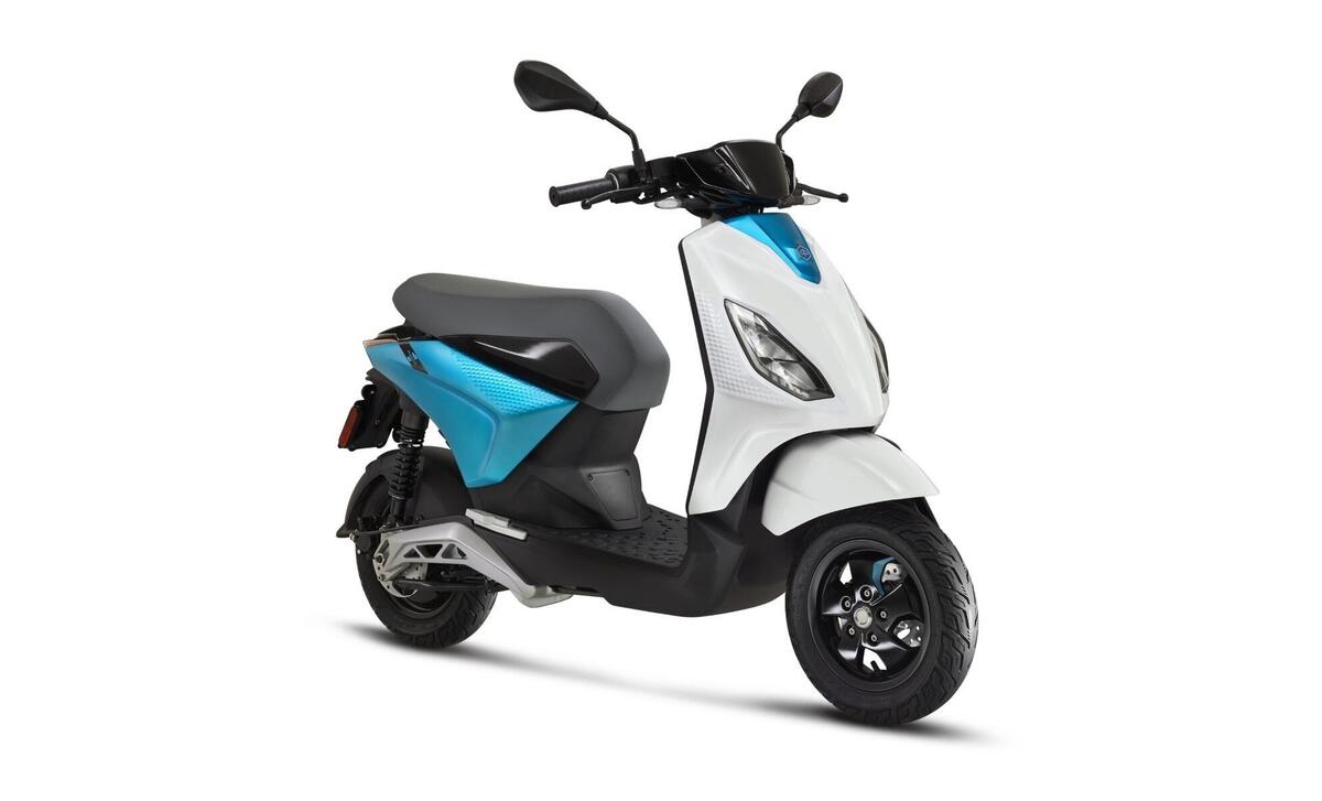 scooter elettrico piaggio 1